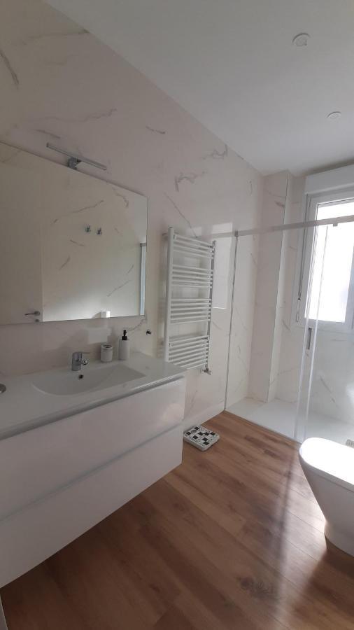Guggenheim Bilbao Center Appartement Kamer foto